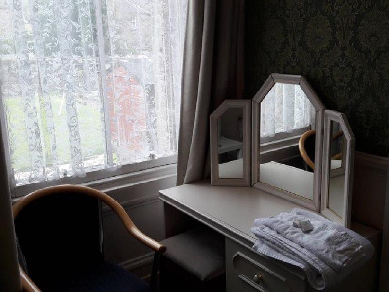 Capital House Hotel Единбург Екстериор снимка